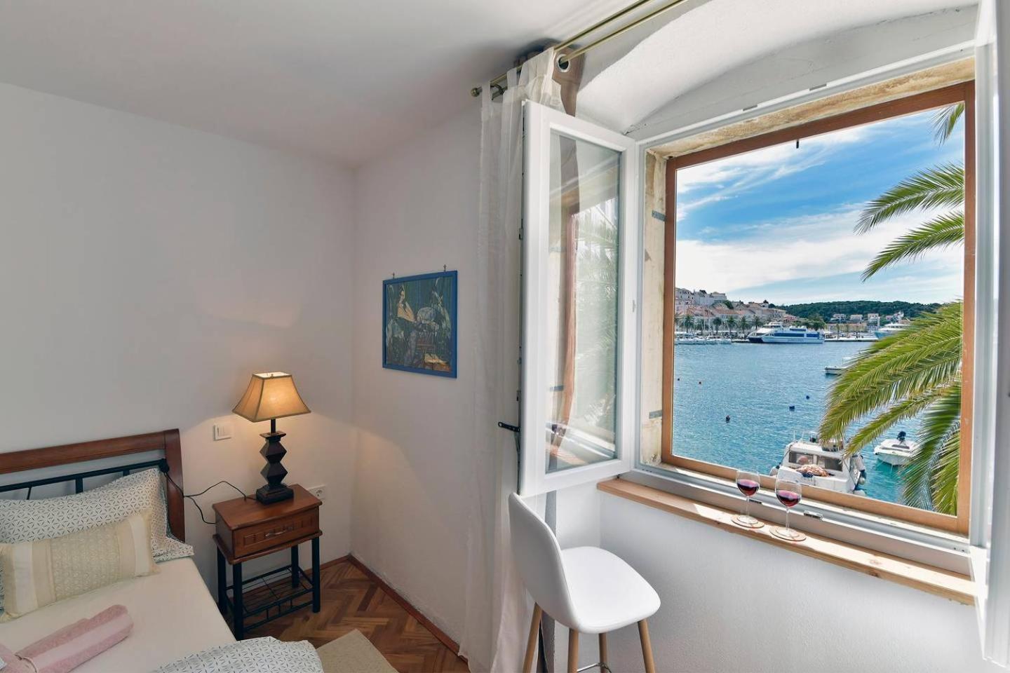 Harmony Room With A Magical Seaview Đảo Hvar Ngoại thất bức ảnh
