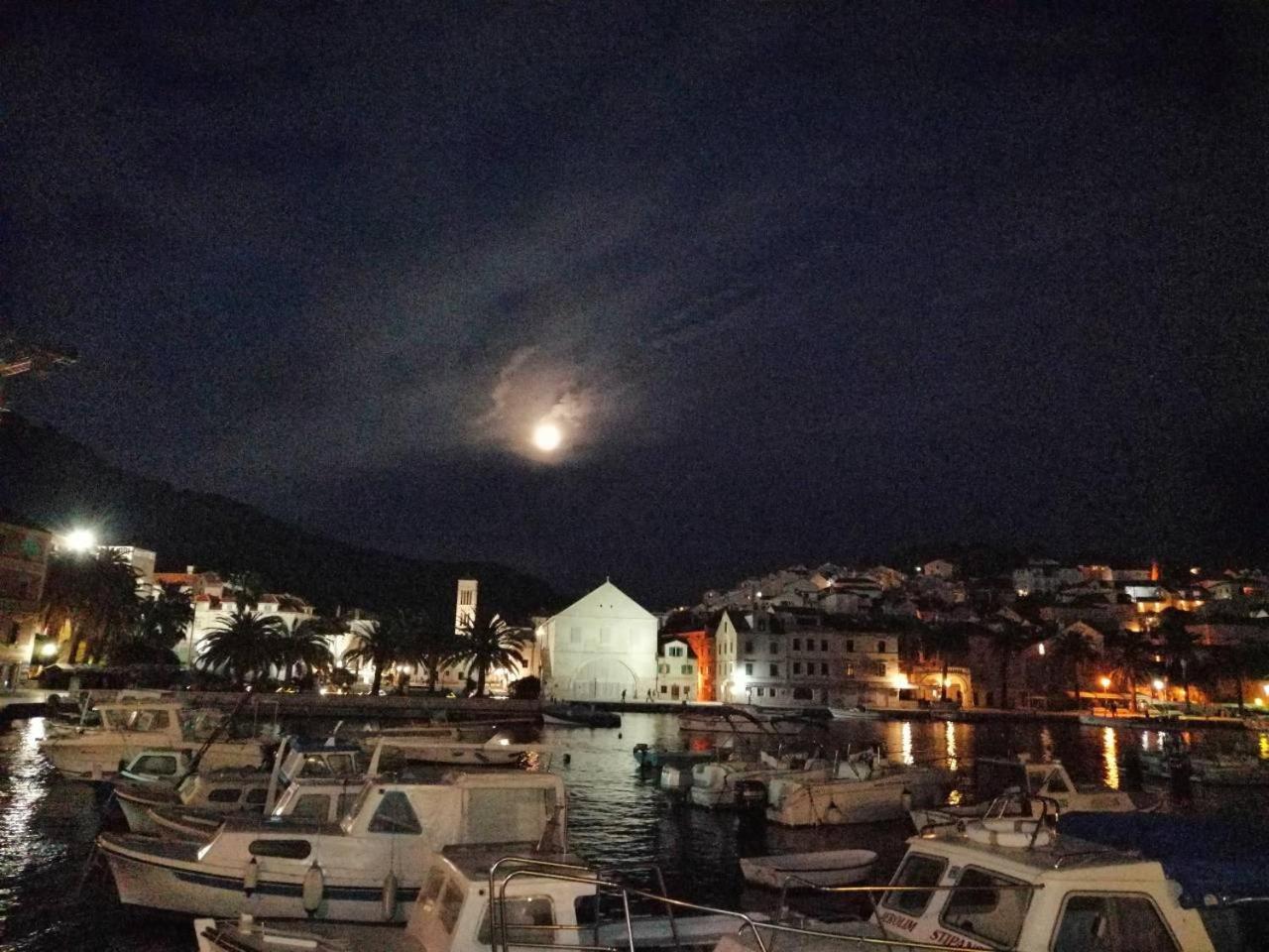 Harmony Room With A Magical Seaview Đảo Hvar Ngoại thất bức ảnh
